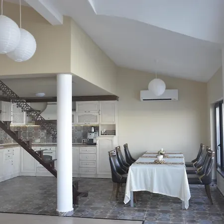 Hotel Ashram