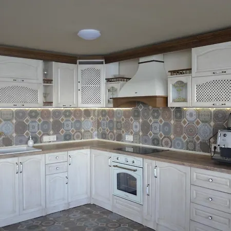 Ashram פרימורסקו